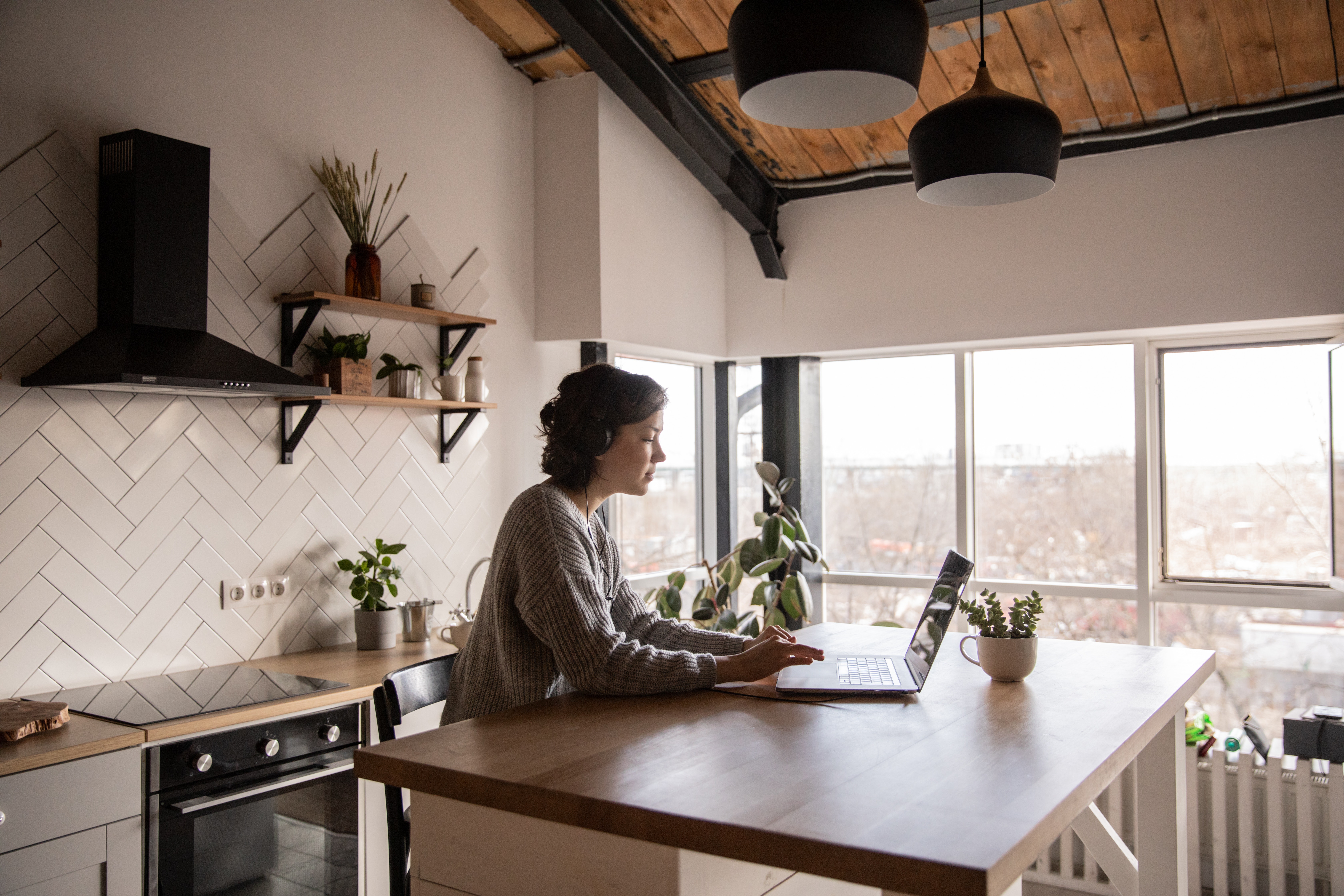 How to Keep Your Laptop Secure When You’re Working from Home
